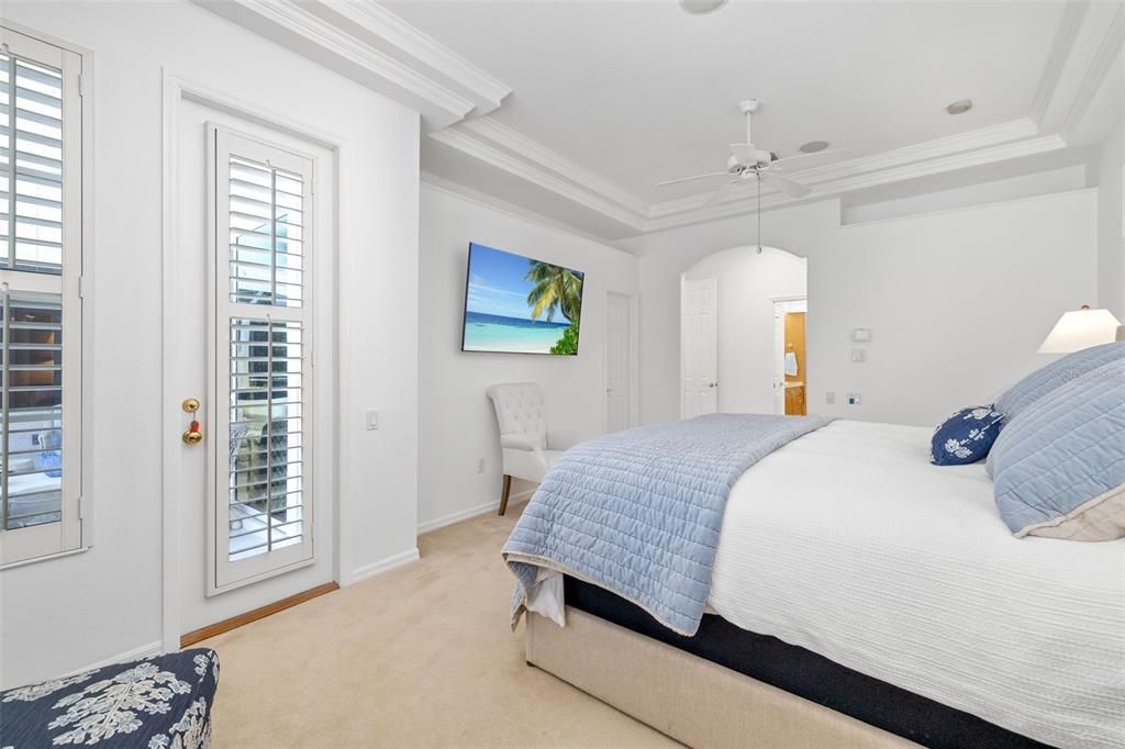 Activo con contrato: $1,074,900 (3 camas, 3 baños, 3174 Pies cuadrados)