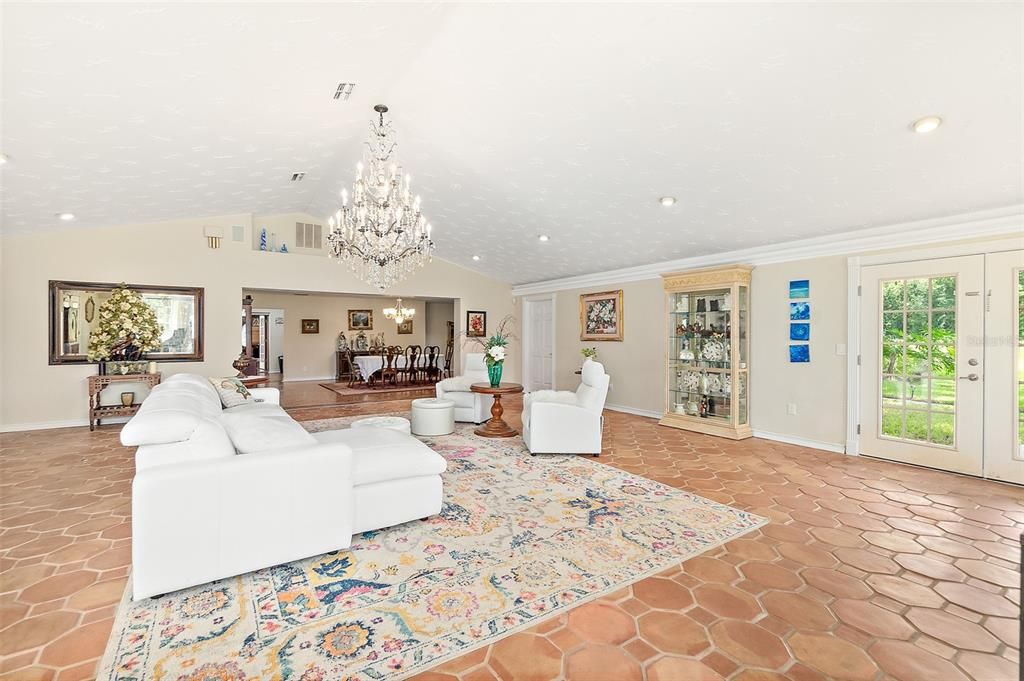 En Venta: $990,000 (6 camas, 4 baños, 6286 Pies cuadrados)