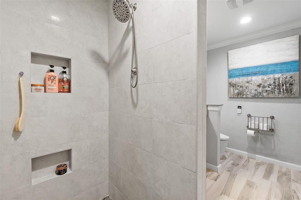 En Venta: $990,000 (6 camas, 4 baños, 6286 Pies cuadrados)