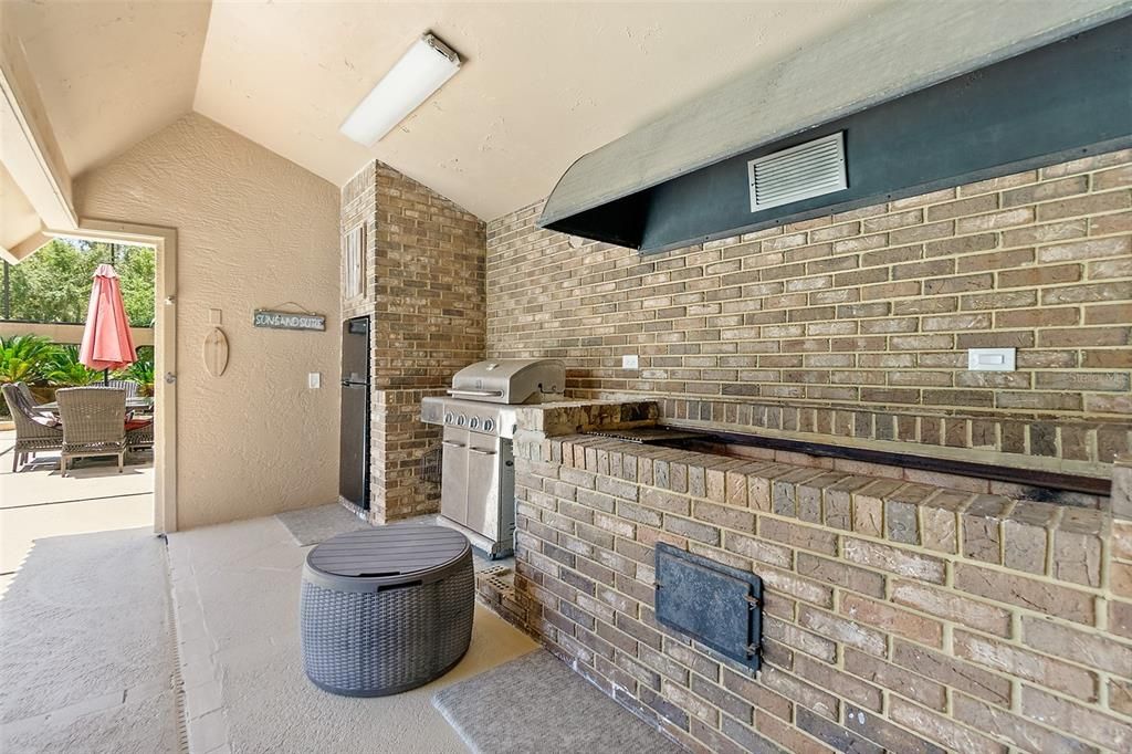 En Venta: $990,000 (6 camas, 4 baños, 6286 Pies cuadrados)