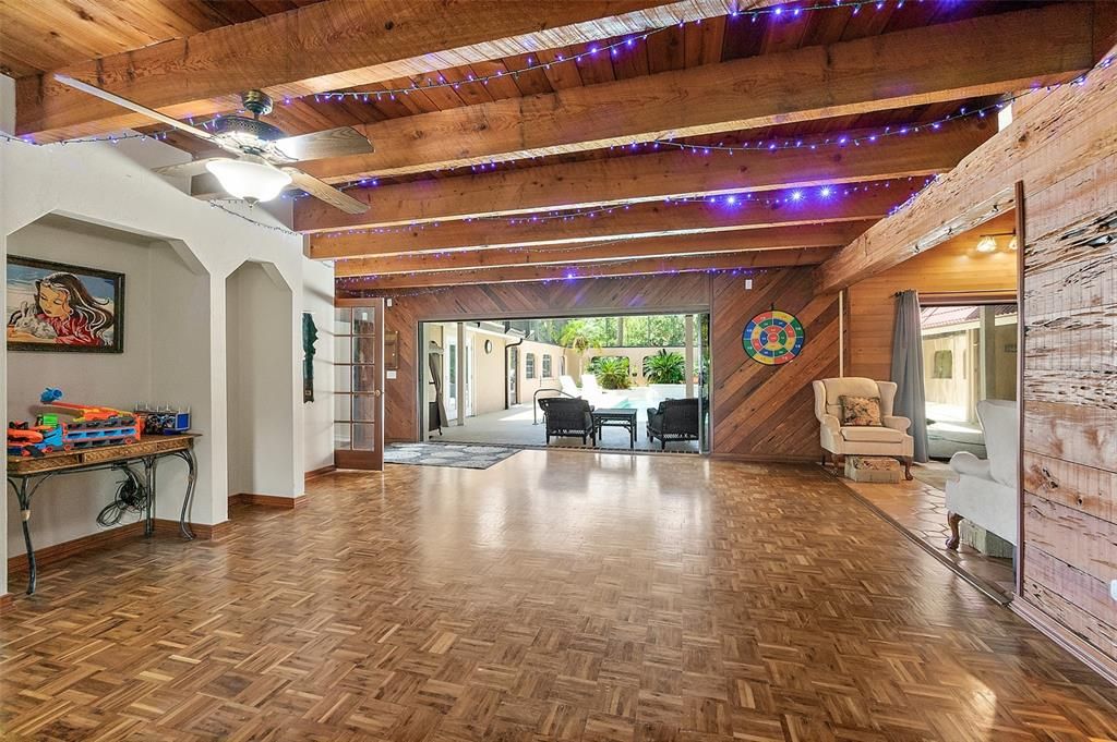 En Venta: $990,000 (6 camas, 4 baños, 6286 Pies cuadrados)