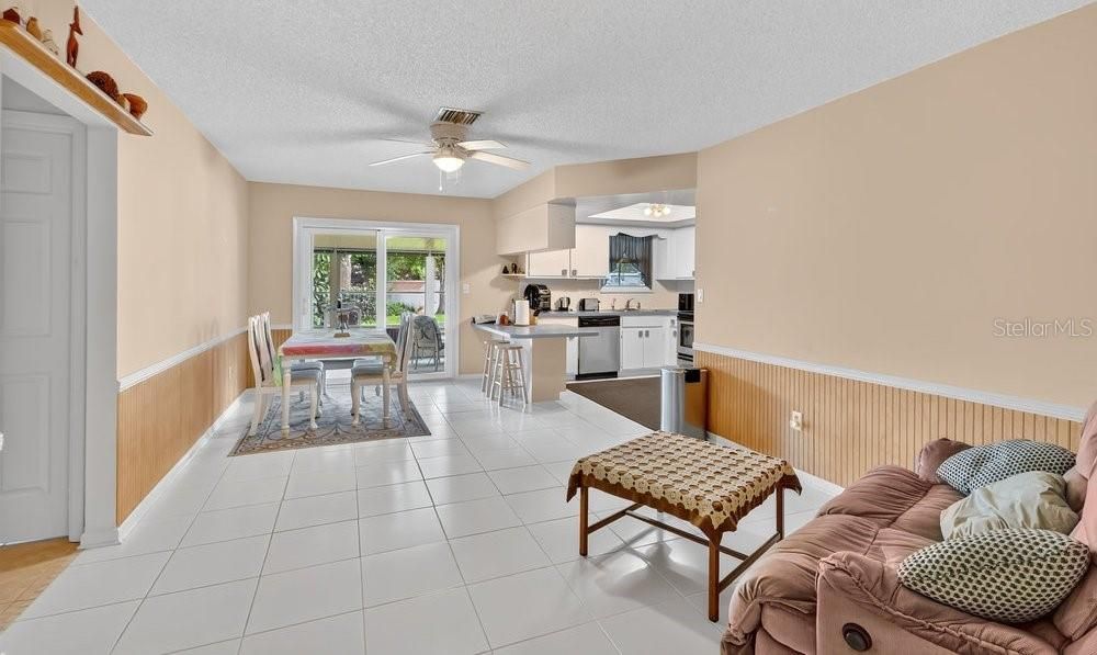 For Sale: $375,000 (3 beds, 2 baths, 2337 Square Feet)