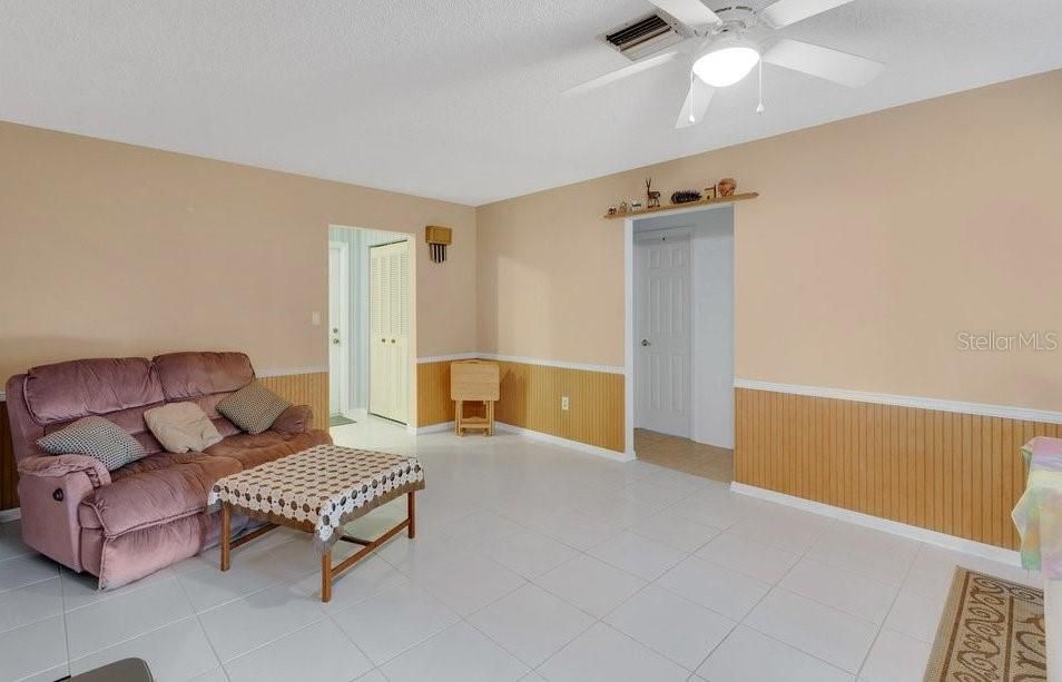 For Sale: $375,000 (3 beds, 2 baths, 2337 Square Feet)