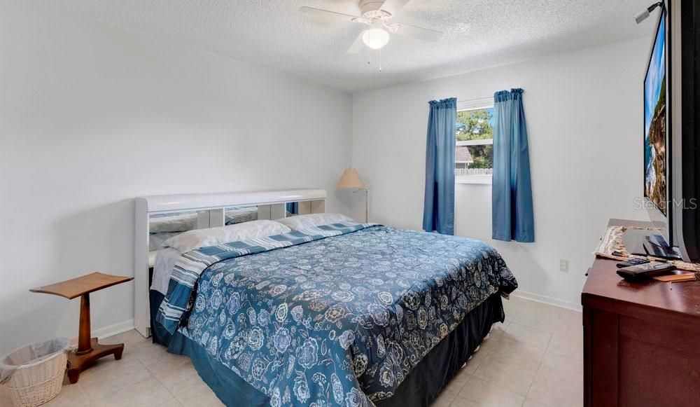 For Sale: $375,000 (3 beds, 2 baths, 2337 Square Feet)