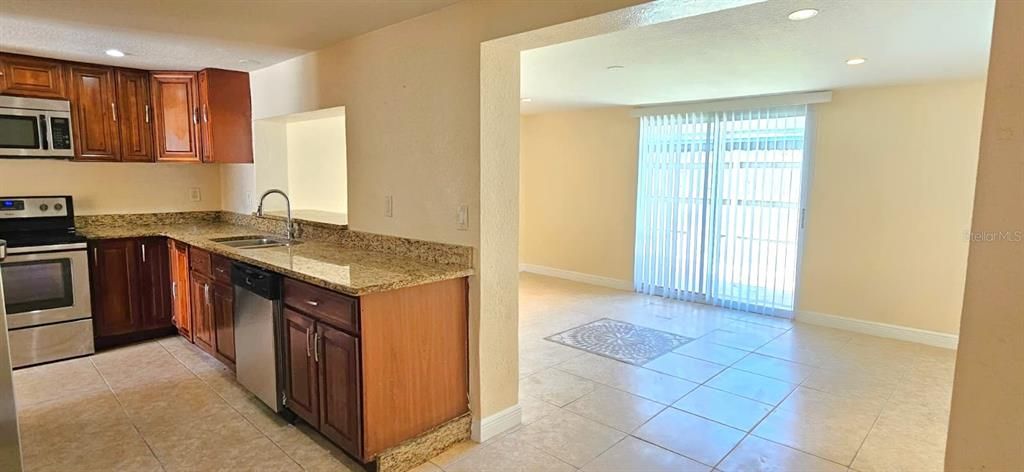 На продажу: $257,500 (3 спален, 2 ванн, 1542 Квадратных фут)