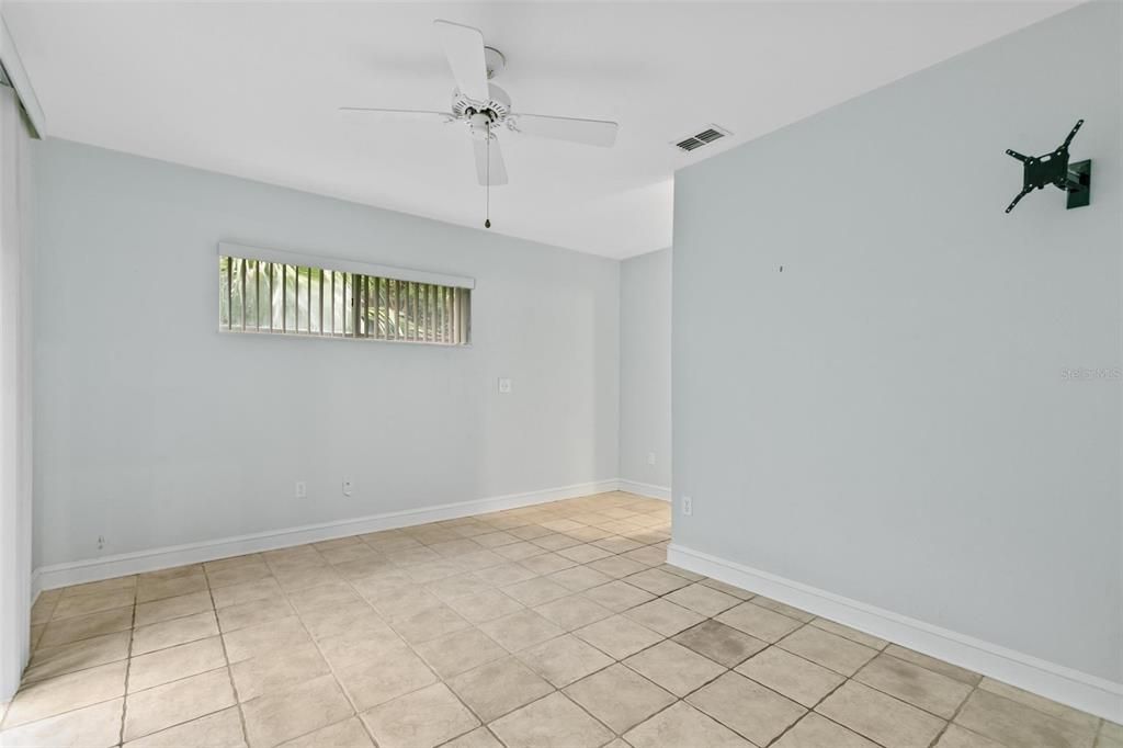 En Venta: $625,000 (3 camas, 2 baños, 2109 Pies cuadrados)