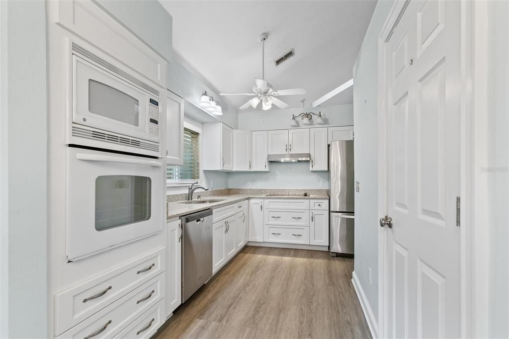 En Venta: $625,000 (3 camas, 2 baños, 2109 Pies cuadrados)