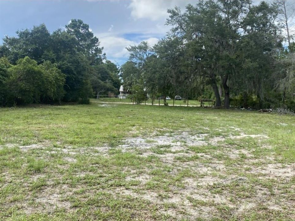 En Venta: $99,900 (1.01 acres)