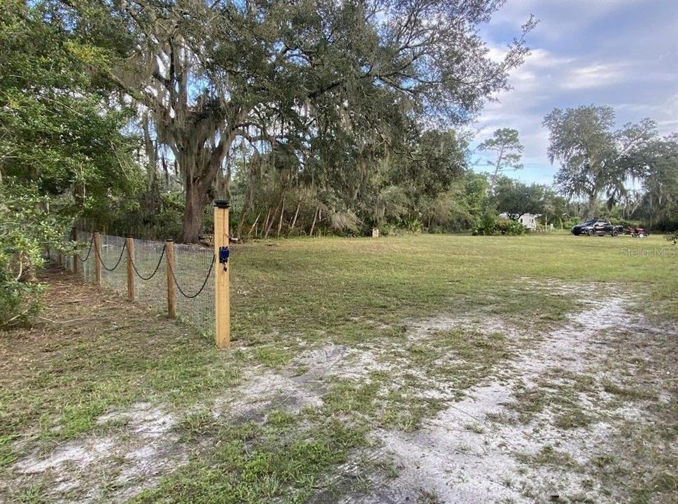 En Venta: $99,900 (1.01 acres)