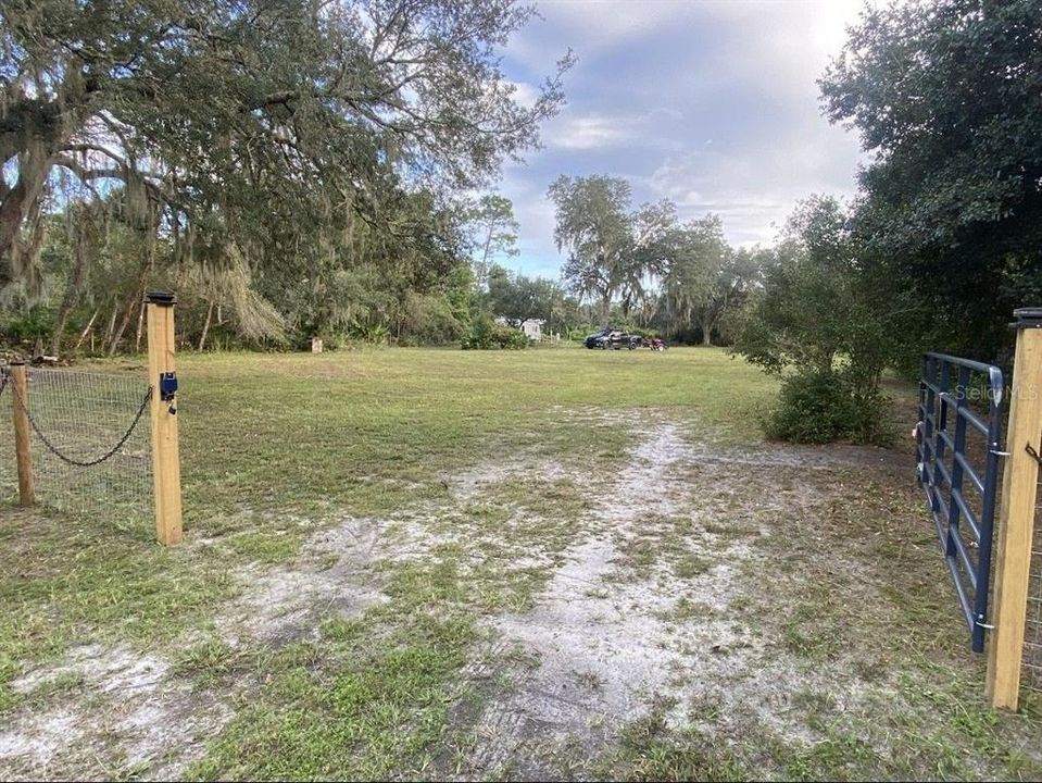 En Venta: $99,900 (1.01 acres)