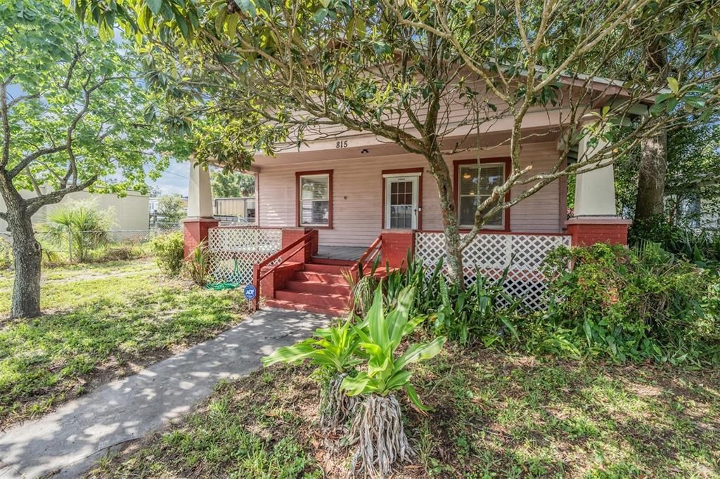 Activo con contrato: $275,000 (2 camas, 1 baños, 1200 Pies cuadrados)