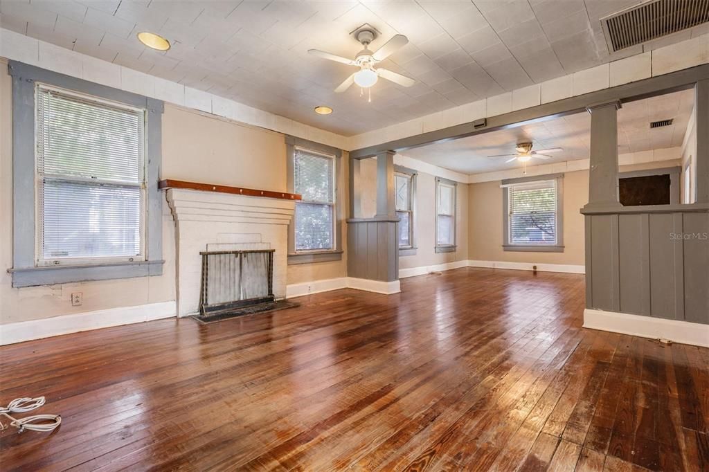 Activo con contrato: $275,000 (2 camas, 1 baños, 1200 Pies cuadrados)