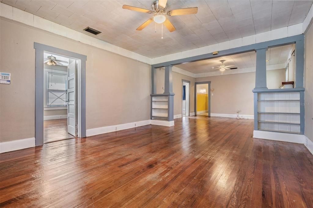 Activo con contrato: $275,000 (2 camas, 1 baños, 1200 Pies cuadrados)