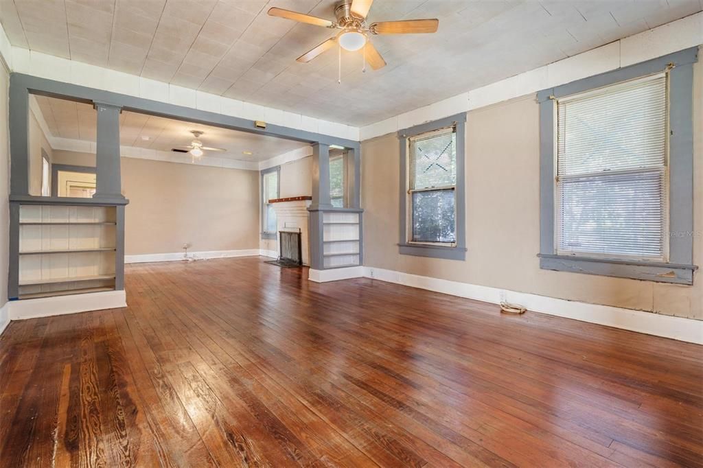 Activo con contrato: $275,000 (2 camas, 1 baños, 1200 Pies cuadrados)