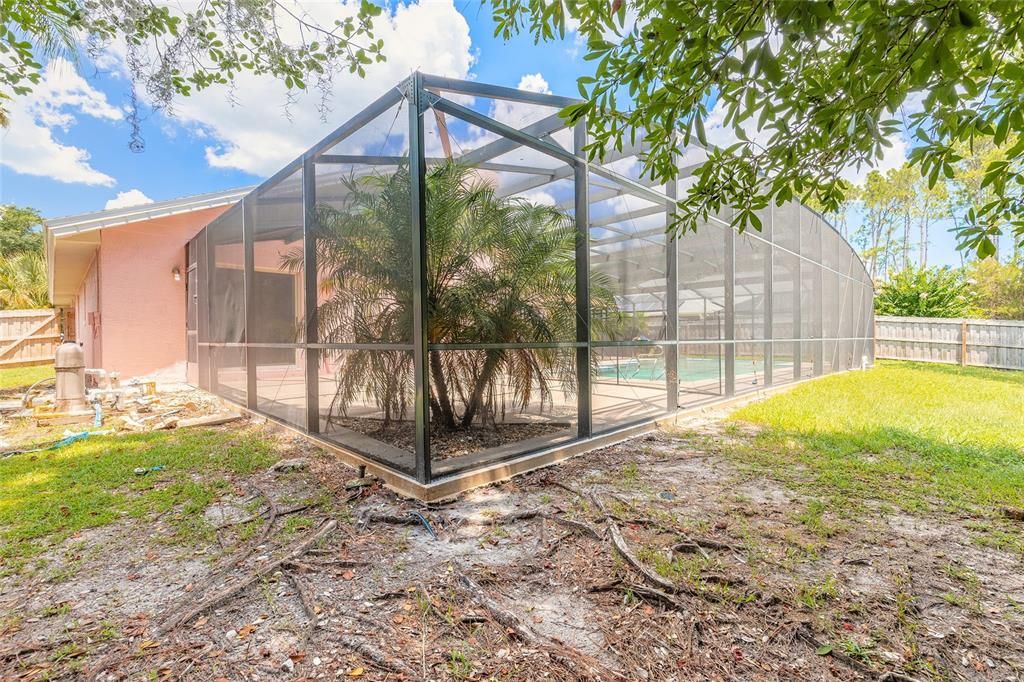 Active With Contract: $399,000 (3 beds, 2 baths, 2701 Square Feet)