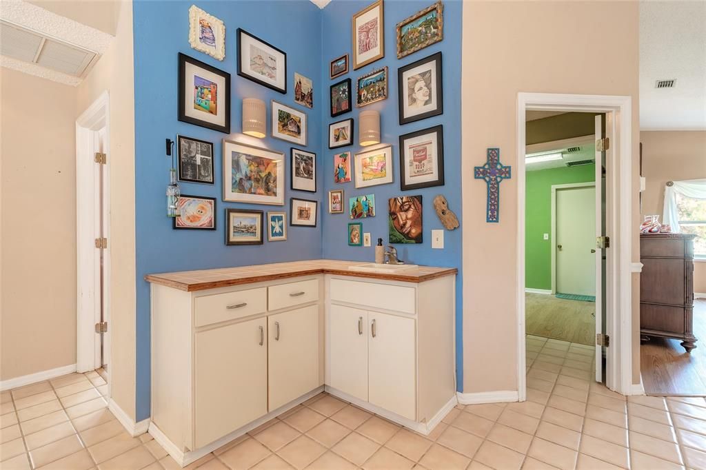 Active With Contract: $399,000 (3 beds, 2 baths, 2701 Square Feet)