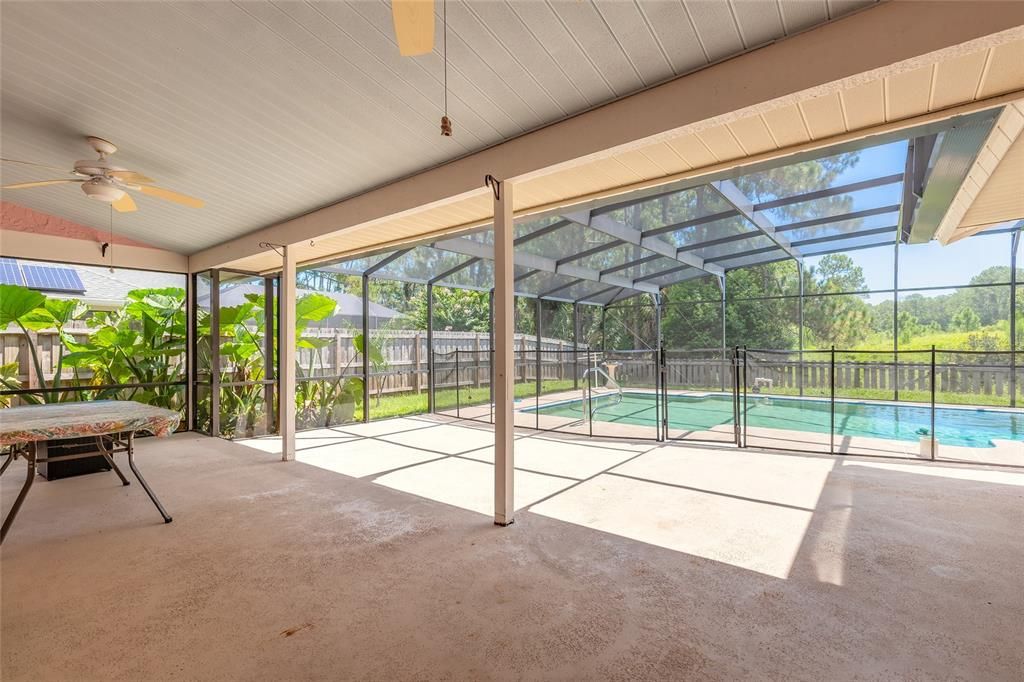 Active With Contract: $399,000 (3 beds, 2 baths, 2701 Square Feet)