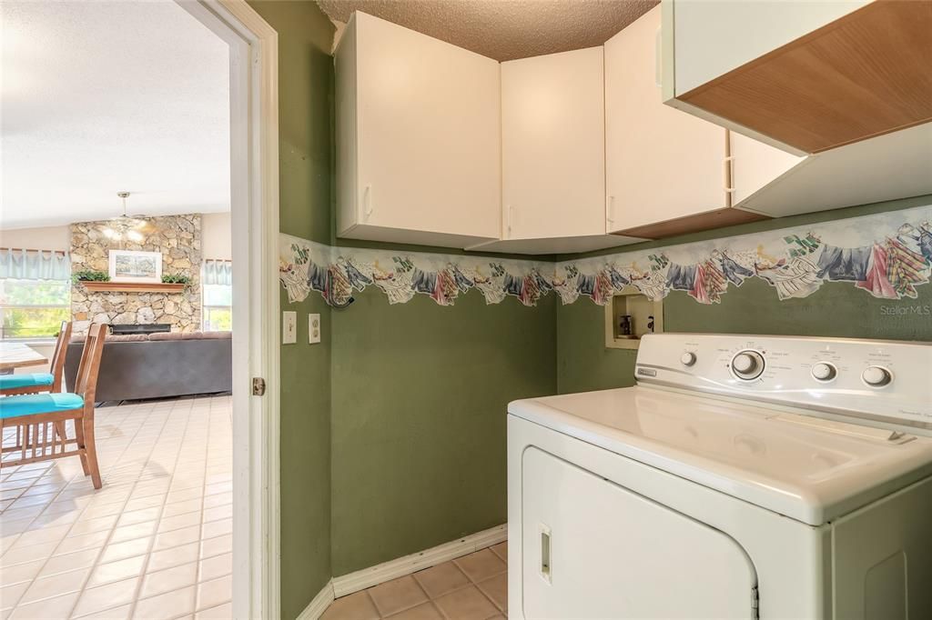 Active With Contract: $399,000 (3 beds, 2 baths, 2701 Square Feet)