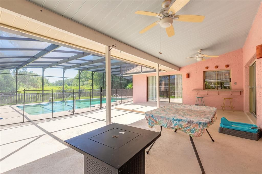 Active With Contract: $399,000 (3 beds, 2 baths, 2701 Square Feet)