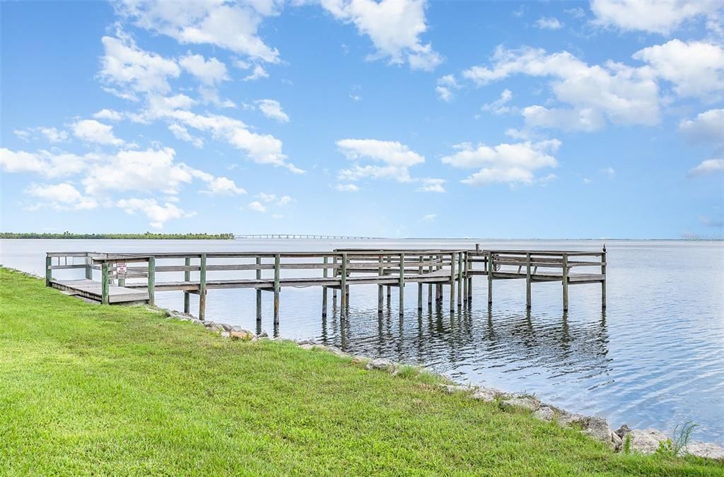 На продажу: $225,000 (2 спален, 2 ванн, 1002 Квадратных фут)