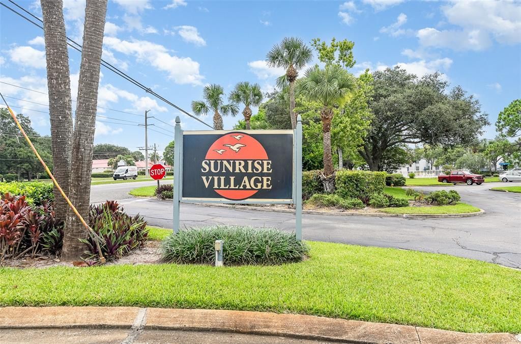 На продажу: $225,000 (2 спален, 2 ванн, 1002 Квадратных фут)