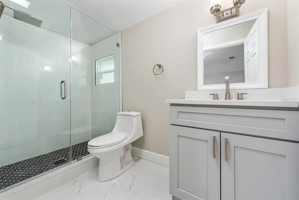 For Rent: $2,050 (3 beds, 2 baths, 1609 Square Feet)