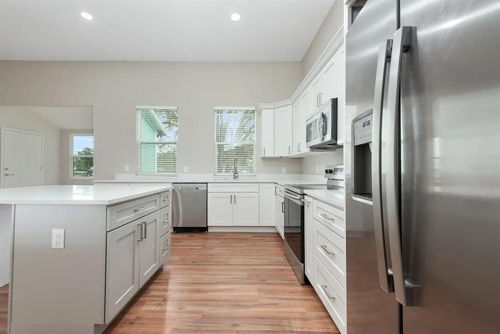 For Rent: $2,050 (3 beds, 2 baths, 1609 Square Feet)