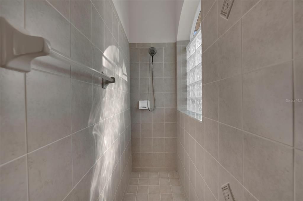 На продажу: $1,144,220 (3 спален, 3 ванн, 2312 Квадратных фут)