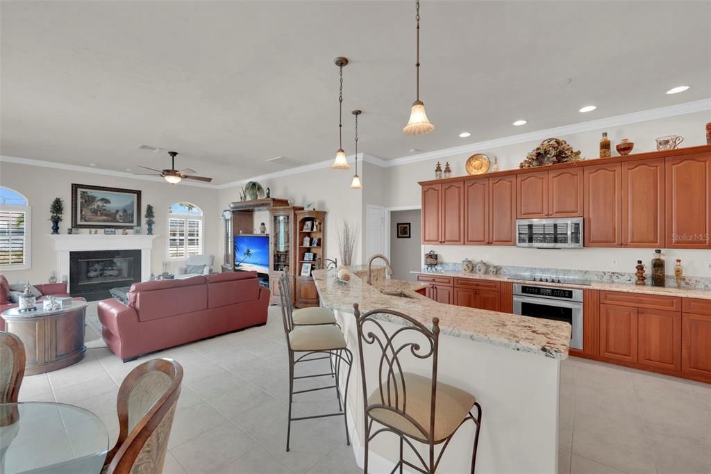 На продажу: $1,144,220 (3 спален, 3 ванн, 2312 Квадратных фут)