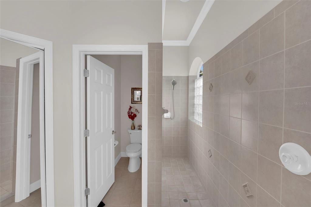 На продажу: $1,144,220 (3 спален, 3 ванн, 2312 Квадратных фут)