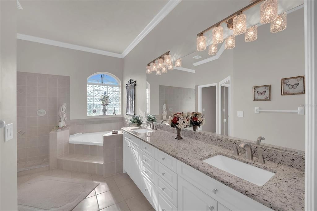 На продажу: $1,144,220 (3 спален, 3 ванн, 2312 Квадратных фут)