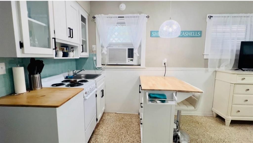 待售: $2,480,000 (10 贝兹, 0 浴室, 4435 平方英尺)