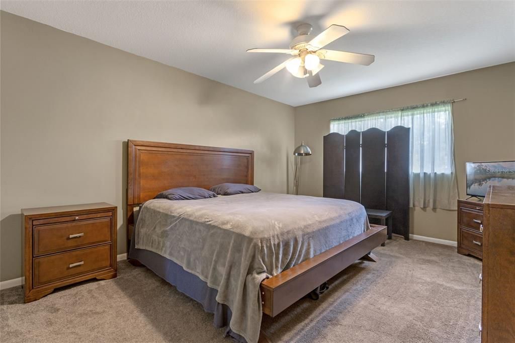 En Venta: $498,000 (4 camas, 3 baños, 2521 Pies cuadrados)