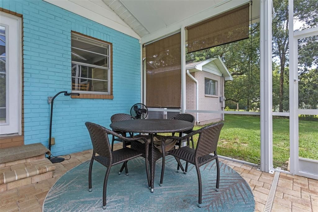 En Venta: $498,000 (4 camas, 3 baños, 2521 Pies cuadrados)