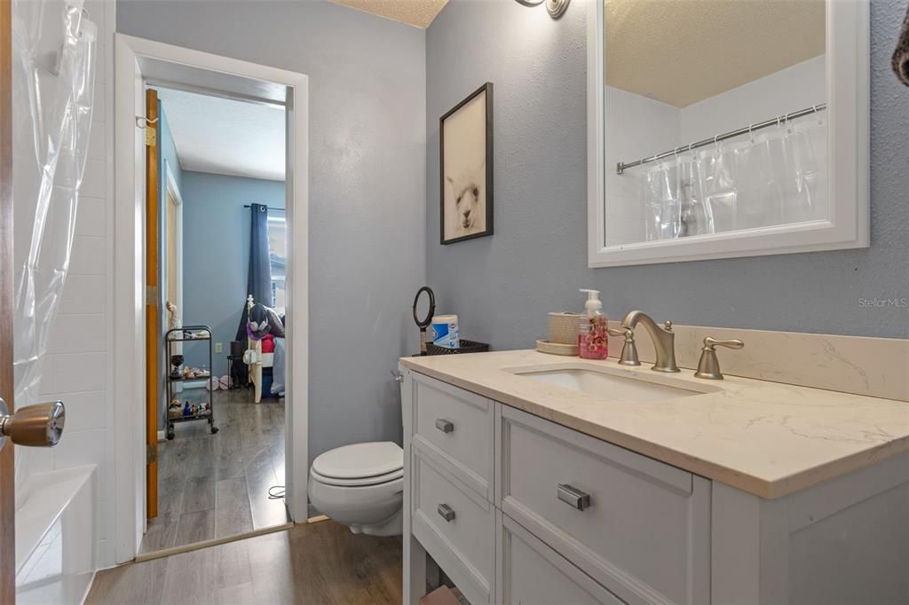 En Venta: $498,000 (4 camas, 3 baños, 2521 Pies cuadrados)