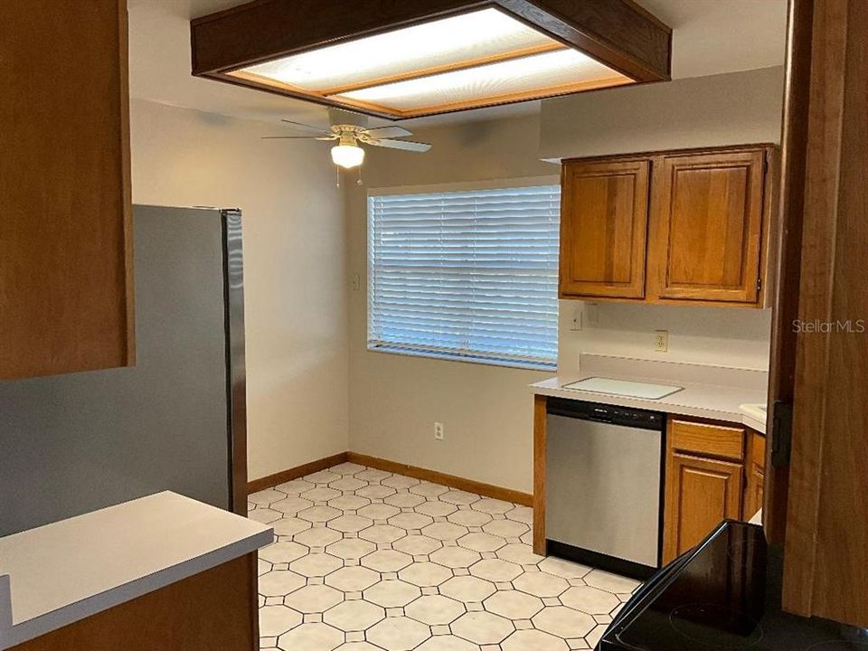 На продажу: $325,000 (3 спален, 2 ванн, 1491 Квадратных фут)