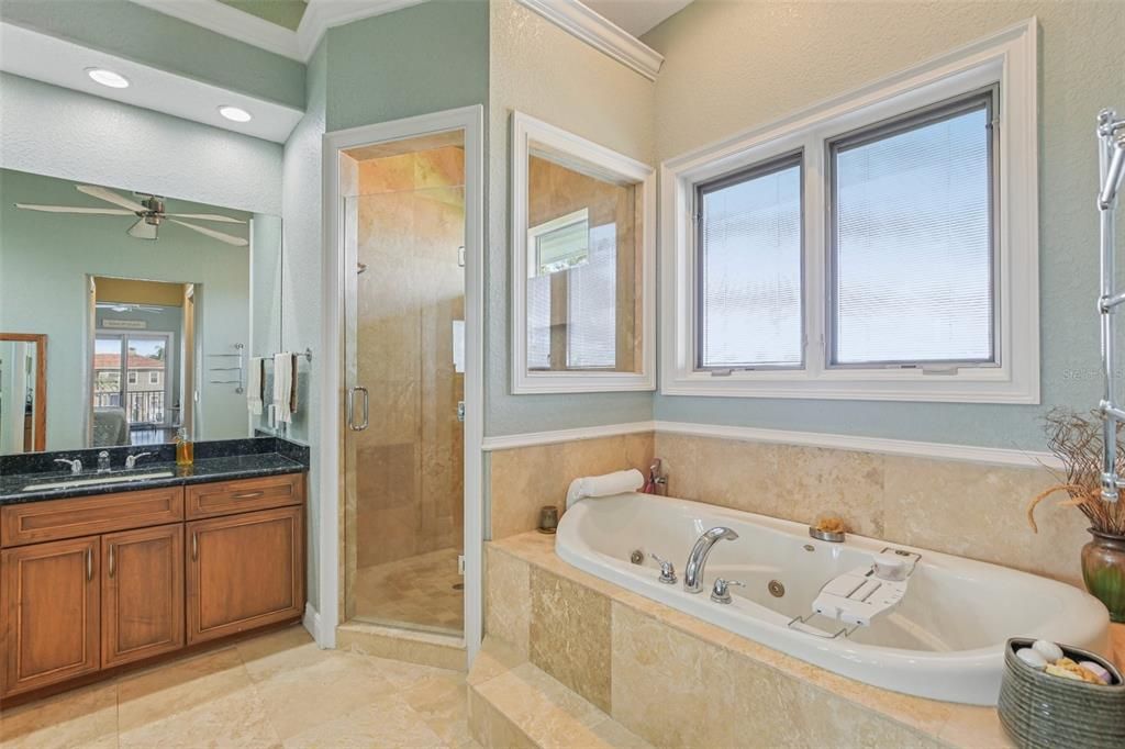 待售: $2,100,000 (3 贝兹, 4 浴室, 2954 平方英尺)