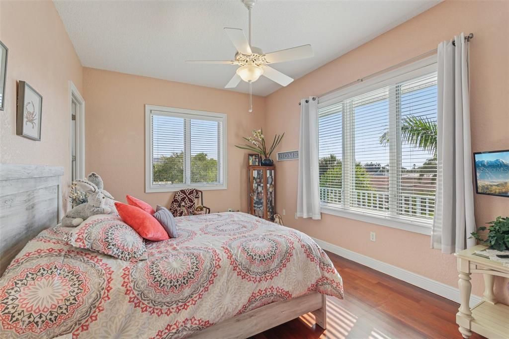 待售: $2,100,000 (3 贝兹, 4 浴室, 2954 平方英尺)