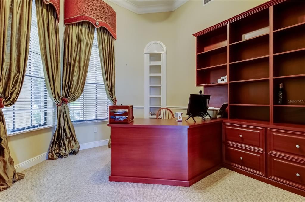 For Sale: $1,125,000 (5 beds, 4 baths, 4017 Square Feet)