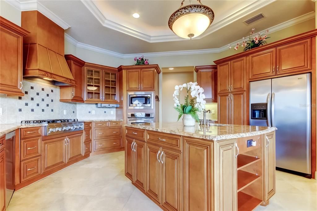 For Sale: $1,125,000 (5 beds, 4 baths, 4017 Square Feet)