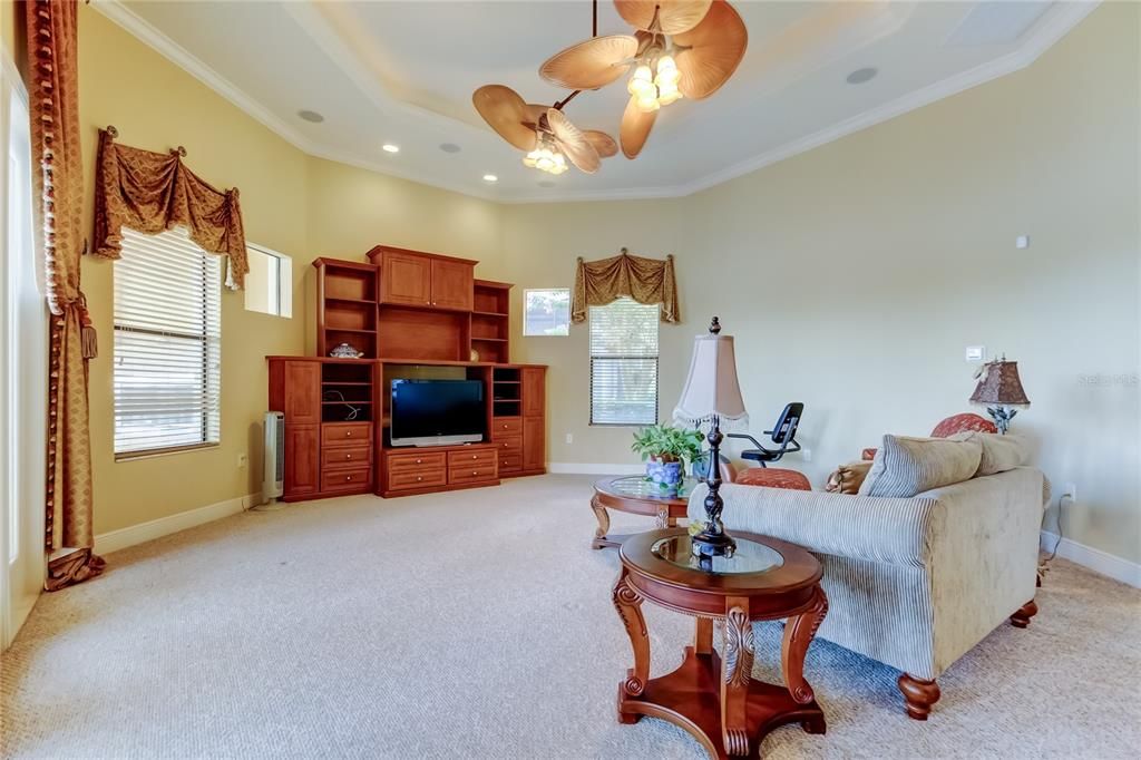 For Sale: $1,125,000 (5 beds, 4 baths, 4017 Square Feet)