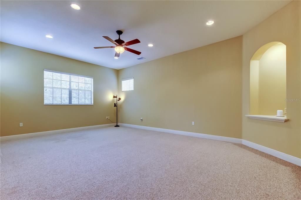 For Sale: $1,125,000 (5 beds, 4 baths, 4017 Square Feet)