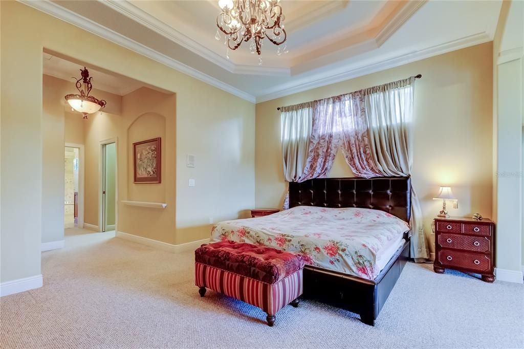 For Sale: $1,125,000 (5 beds, 4 baths, 4017 Square Feet)