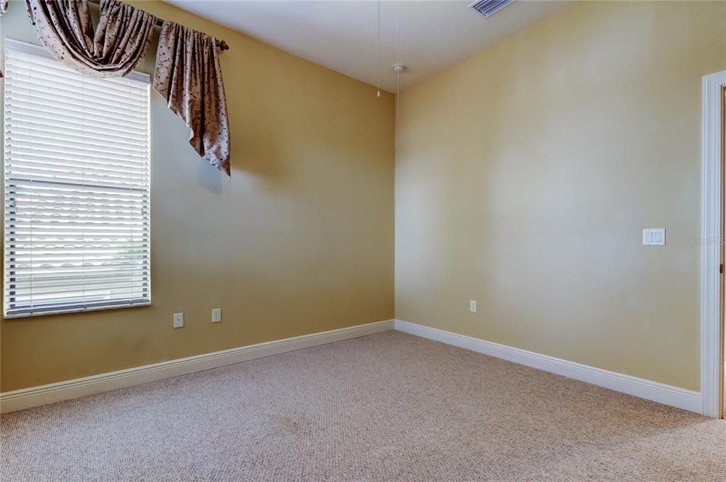 For Sale: $1,125,000 (5 beds, 4 baths, 4017 Square Feet)