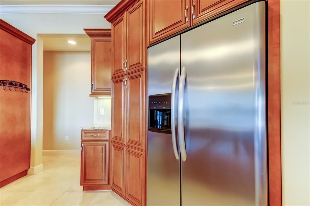 For Sale: $1,125,000 (5 beds, 4 baths, 4017 Square Feet)