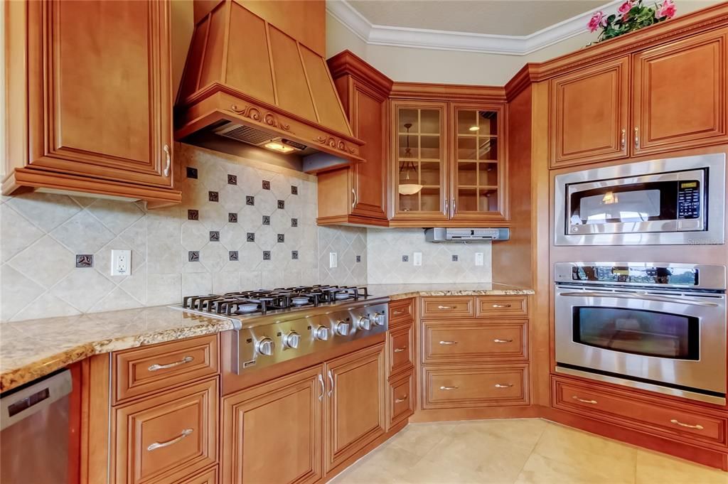 For Sale: $1,125,000 (5 beds, 4 baths, 4017 Square Feet)