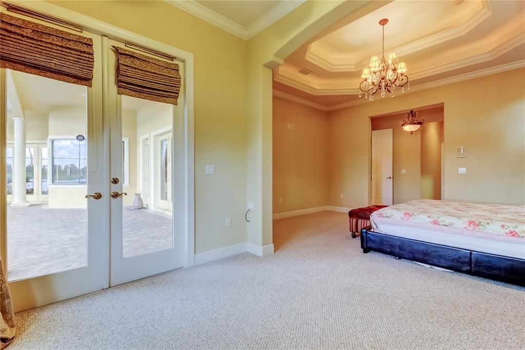 For Sale: $1,125,000 (5 beds, 4 baths, 4017 Square Feet)