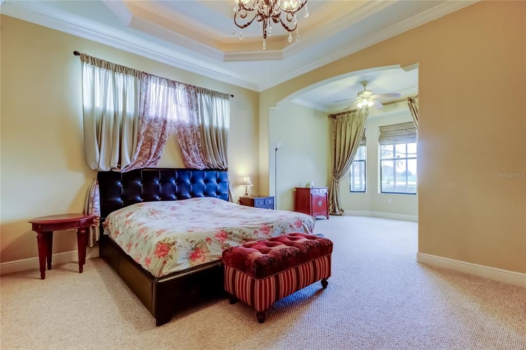 For Sale: $1,125,000 (5 beds, 4 baths, 4017 Square Feet)