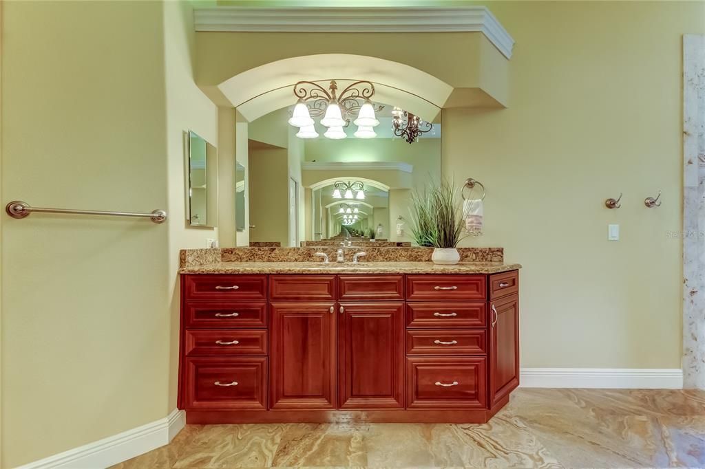 For Sale: $1,125,000 (5 beds, 4 baths, 4017 Square Feet)