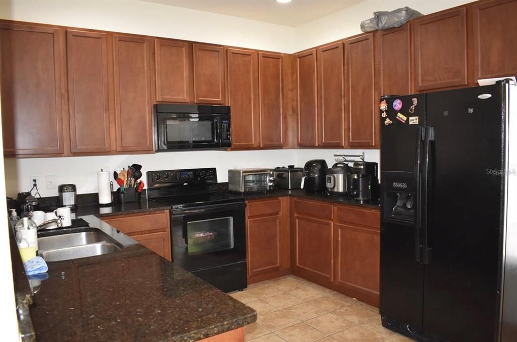 For Sale: $312,100 (2 beds, 2 baths, 1244 Square Feet)